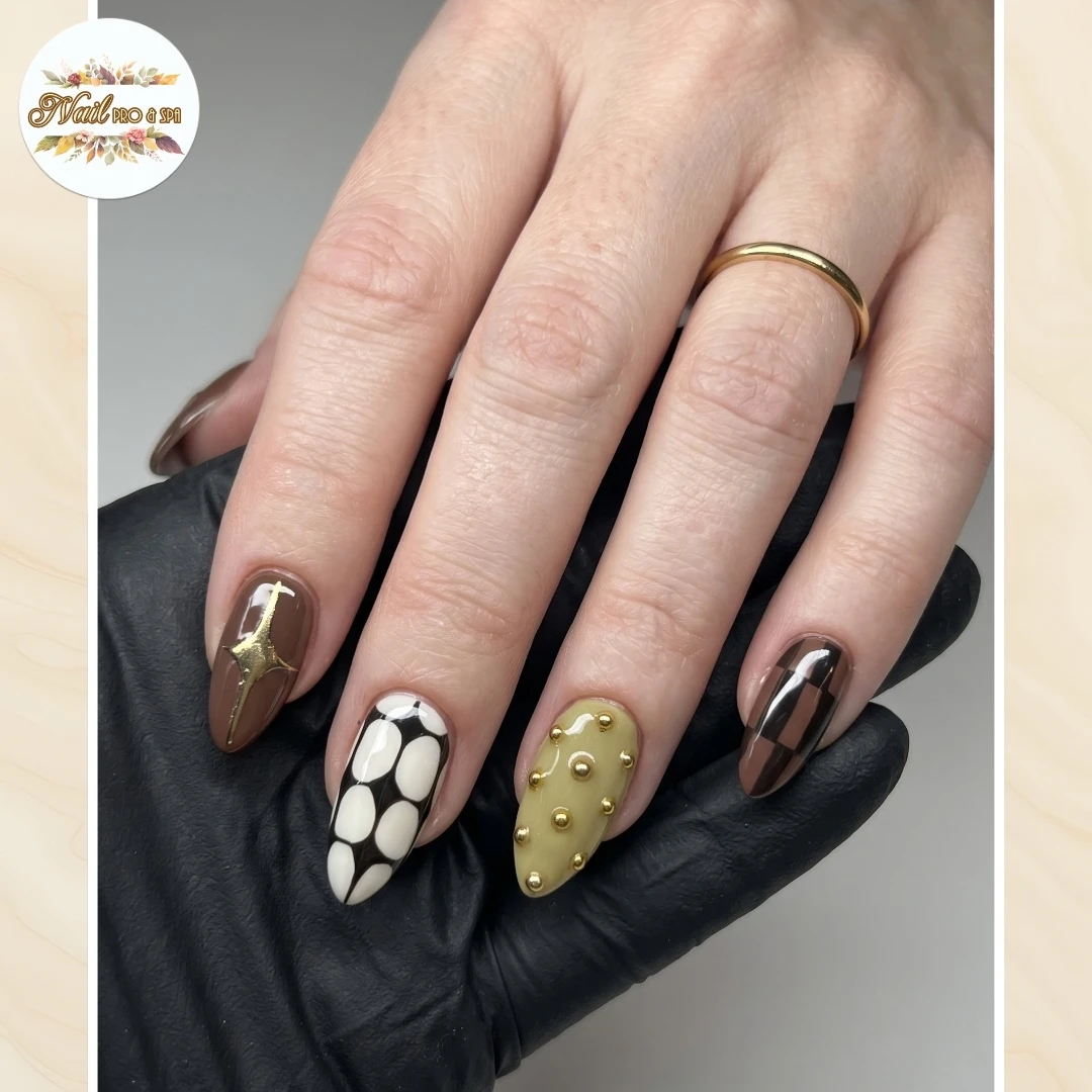 Nail colours